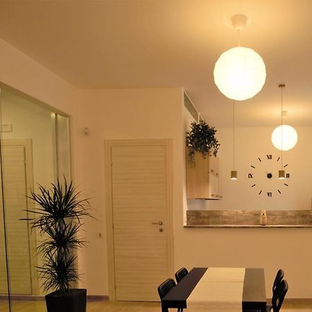 Phalanthos Taranto Bed & Breakfast Eksteriør bilde