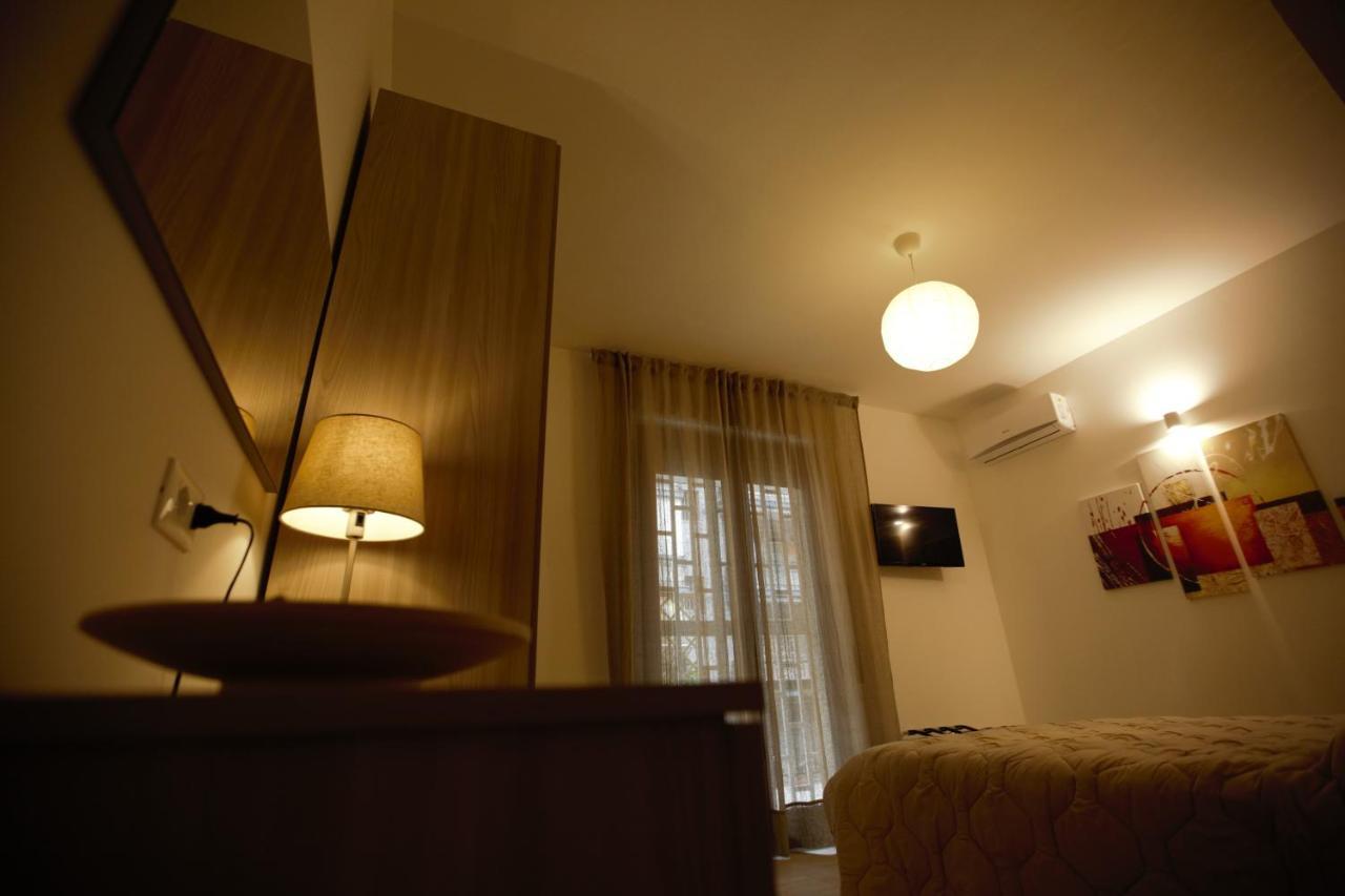Phalanthos Taranto Bed & Breakfast Eksteriør bilde