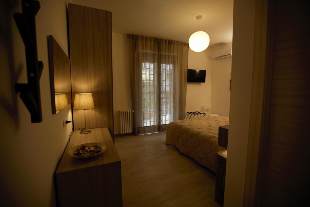 Phalanthos Taranto Bed & Breakfast Eksteriør bilde