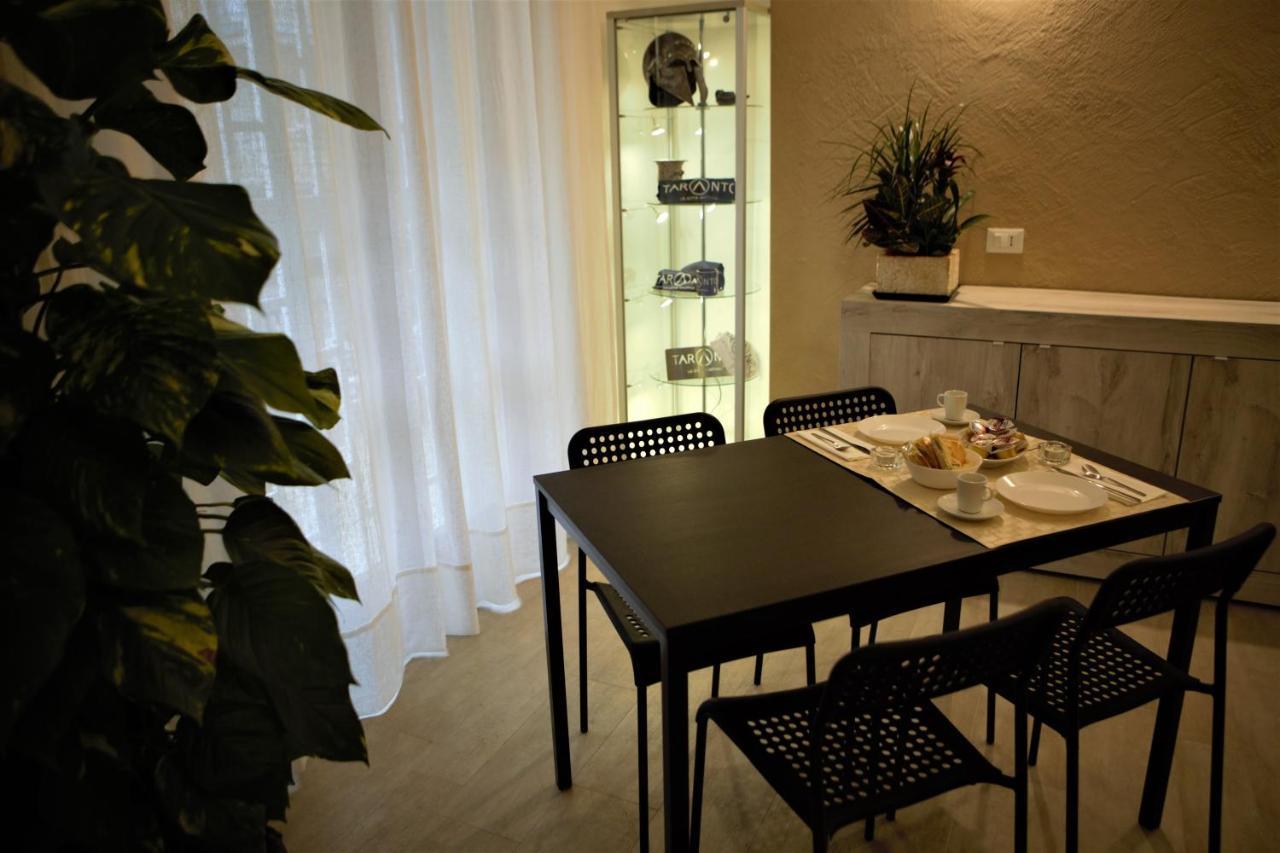 Phalanthos Taranto Bed & Breakfast Eksteriør bilde